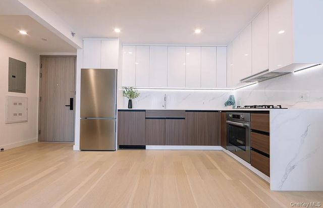 14449 Northern Boulevard 308, Flushing, NY 11354