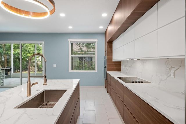 1222 Rose Gate Boulevard, Riviera Beach, FL 33404