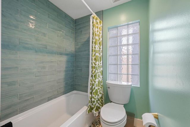 1222 Rose Gate Boulevard, Riviera Beach, FL 33404