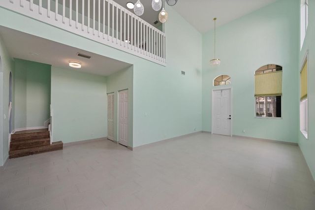 1222 Rose Gate Boulevard, Riviera Beach, FL 33404