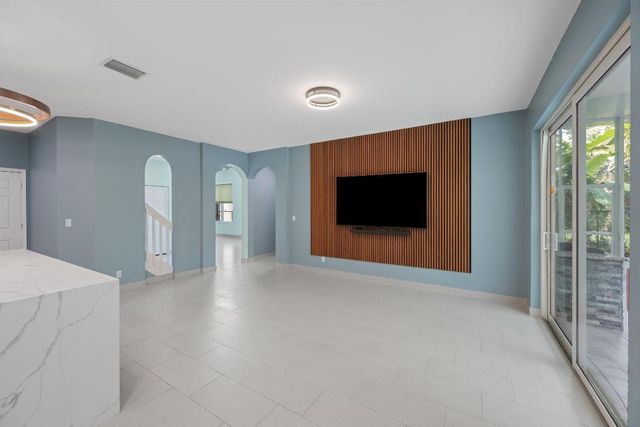 1222 Rose Gate Boulevard, Riviera Beach, FL 33404