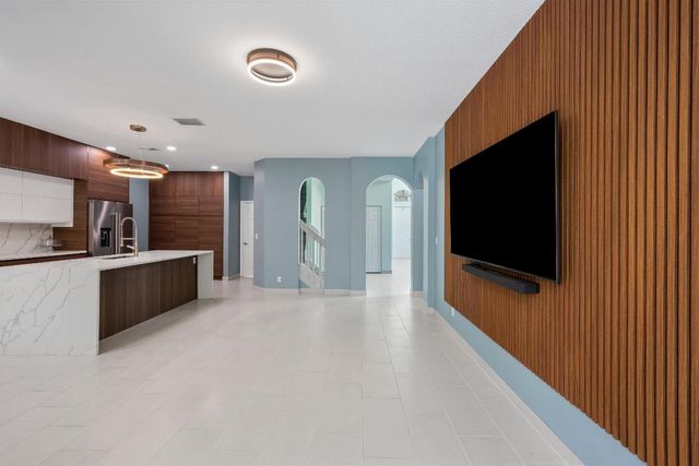 1222 Rose Gate Boulevard, Riviera Beach, FL 33404