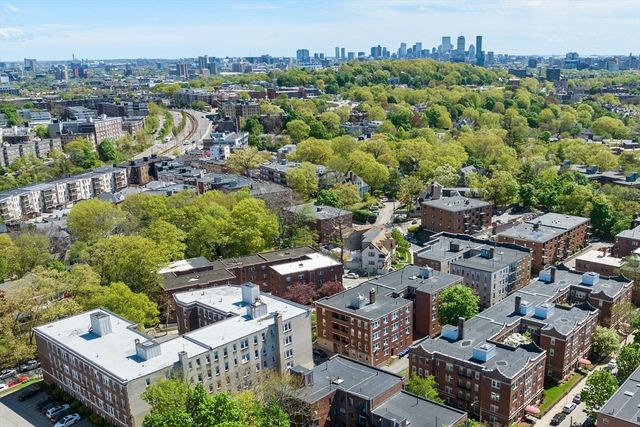 1992 Commonwealth Ave 4, Boston, MA 02135
