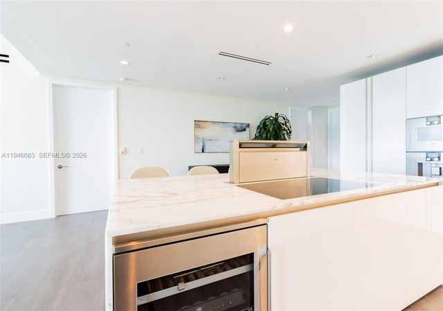 10203 Collins Ave 302, Bal Harbour, FL 33154