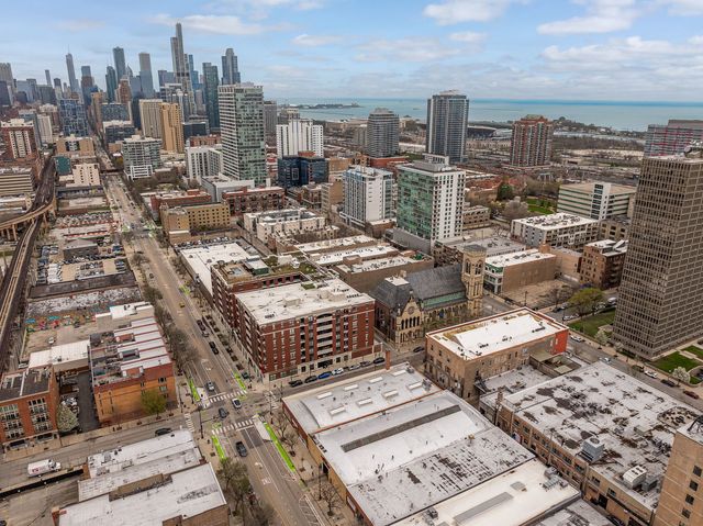 2000 S Michigan Avenue 210, Chicago, IL 60616