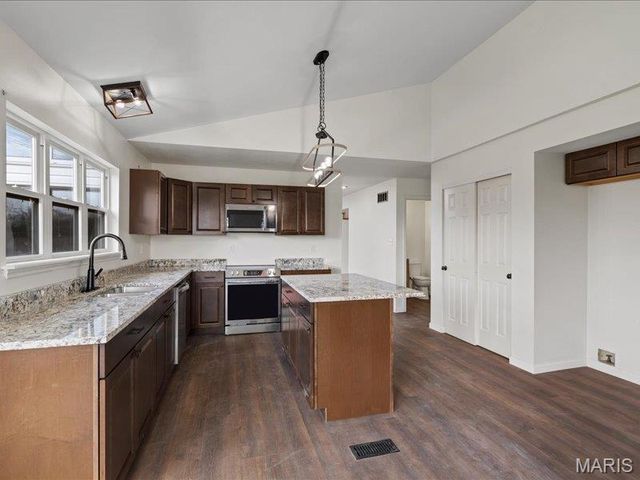 2609 Jessica Trail, High Ridge, MO 63049