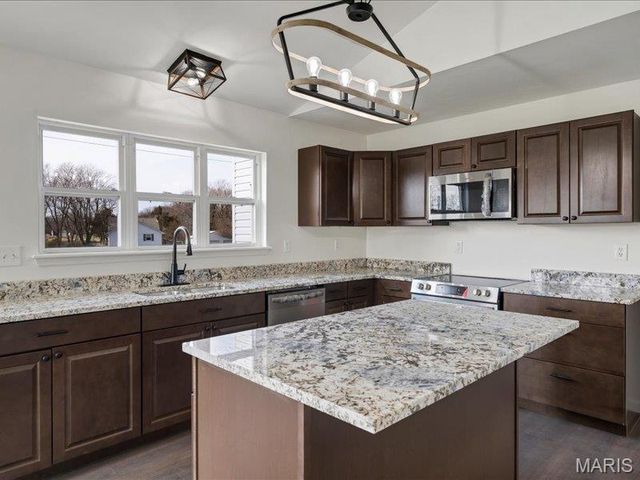 2609 Jessica Trail, High Ridge, MO 63049