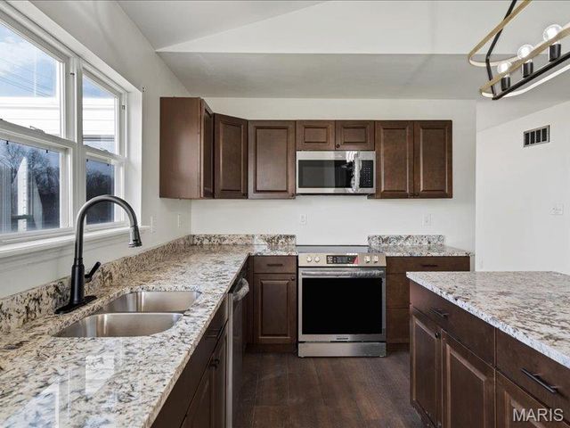 2609 Jessica Trail, High Ridge, MO 63049