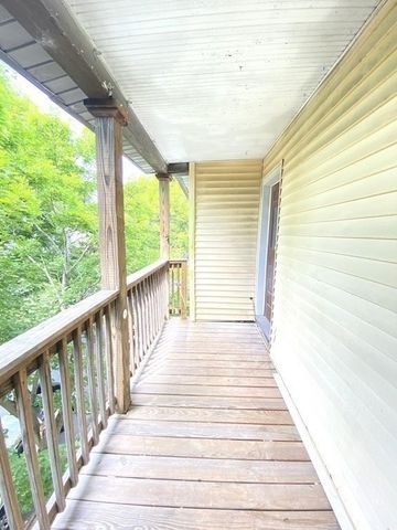 11 Leon St, Worcester, MA 01604