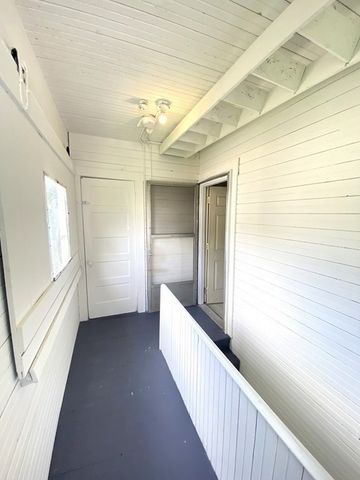11 Leon St, Worcester, MA 01604