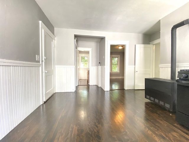 11 Leon St, Worcester, MA 01604