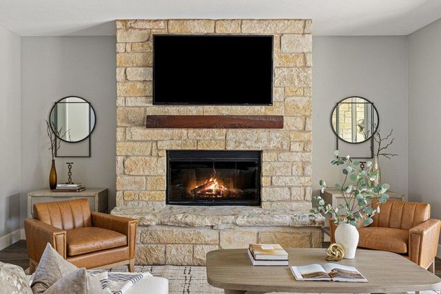 1051 Trailhead CIR, Dripping Springs, TX 78620