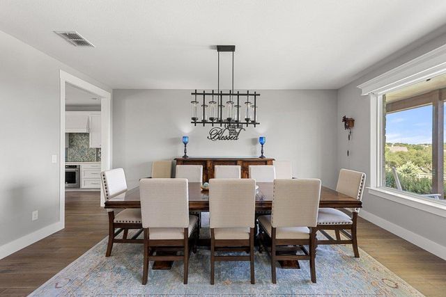 1051 Trailhead CIR, Dripping Springs, TX 78620