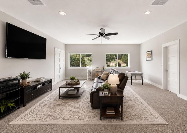 1051 Trailhead CIR, Dripping Springs, TX 78620