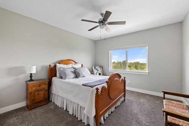 1051 Trailhead CIR, Dripping Springs, TX 78620