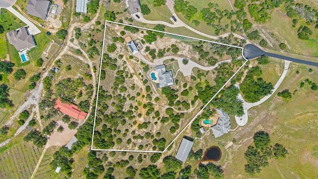 1051 Trailhead CIR, Dripping Springs, TX 78620