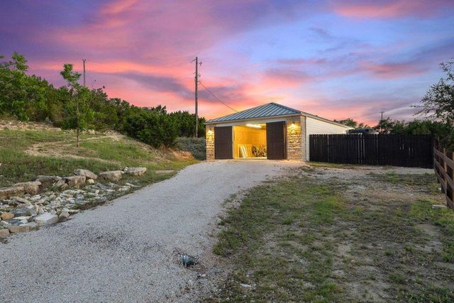 1051 Trailhead CIR, Dripping Springs, TX 78620