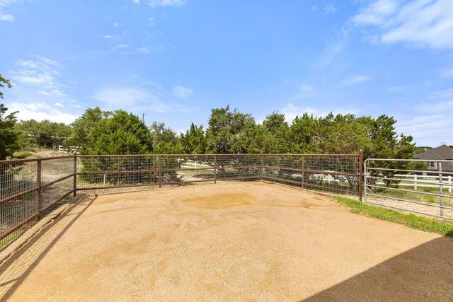 1051 Trailhead CIR, Dripping Springs, TX 78620