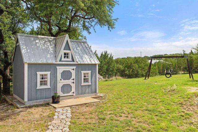 1051 Trailhead CIR, Dripping Springs, TX 78620