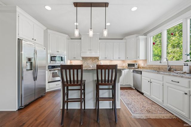 229 Eagle Cliff Cove, Huntertown, IN 46748