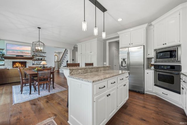 229 Eagle Cliff Cove, Huntertown, IN 46748