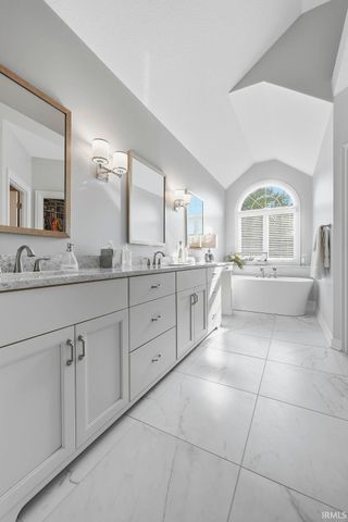 229 Eagle Cliff Cove, Huntertown, IN 46748
