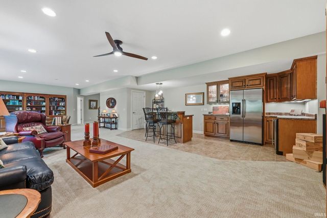 229 Eagle Cliff Cove, Huntertown, IN 46748