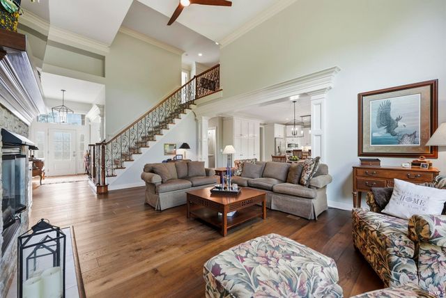 229 Eagle Cliff Cove, Huntertown, IN 46748