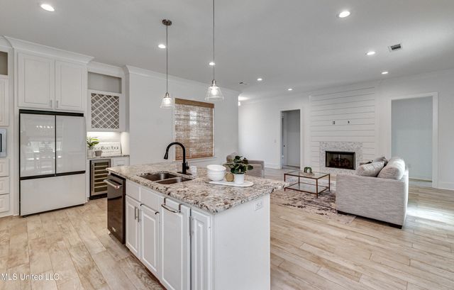 107 Camden Lake Drive, Madison, MS 39110