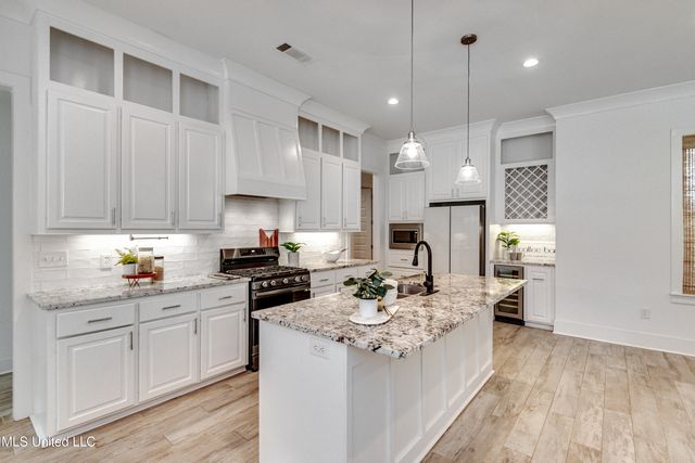 107 Camden Lake Drive, Madison, MS 39110