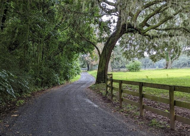 33 Middleton Oaks Road, Charleston, SC 29414