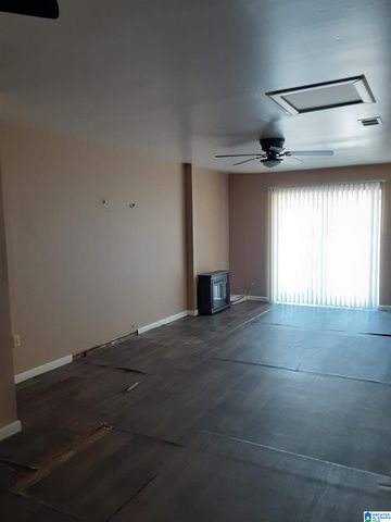 32 CARRIAGE HOUSE ROAD SW, Bessemer, AL 35022