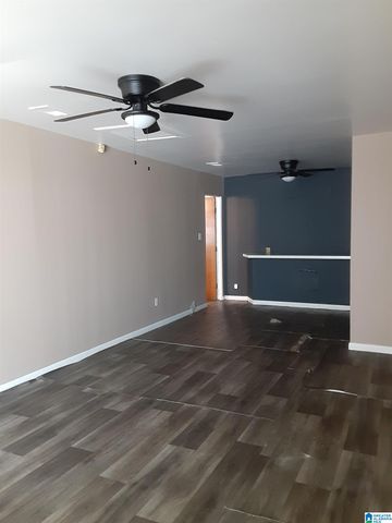 32 CARRIAGE HOUSE ROAD SW, Bessemer, AL 35022