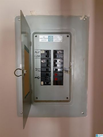 32 CARRIAGE HOUSE ROAD SW, Bessemer, AL 35022