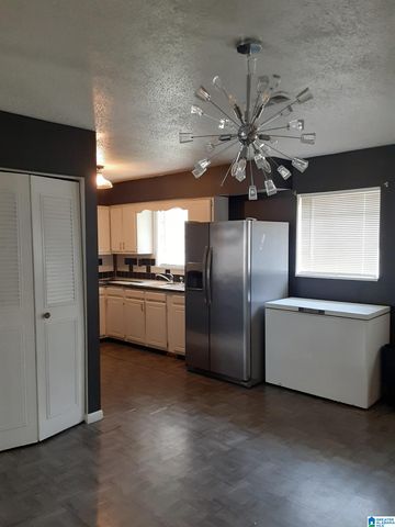 32 CARRIAGE HOUSE ROAD SW, Bessemer, AL 35022