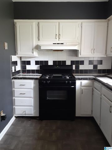 32 CARRIAGE HOUSE ROAD SW, Bessemer, AL 35022