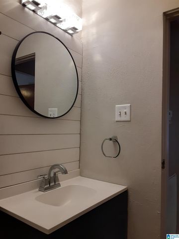 32 CARRIAGE HOUSE ROAD SW, Bessemer, AL 35022