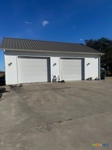 257 Whitaker Road, Port Lavaca, TX 77979