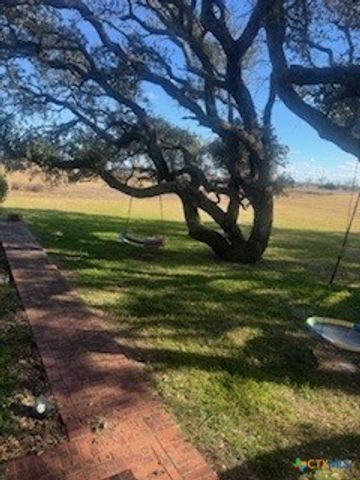257 Whitaker Road, Port Lavaca, TX 77979