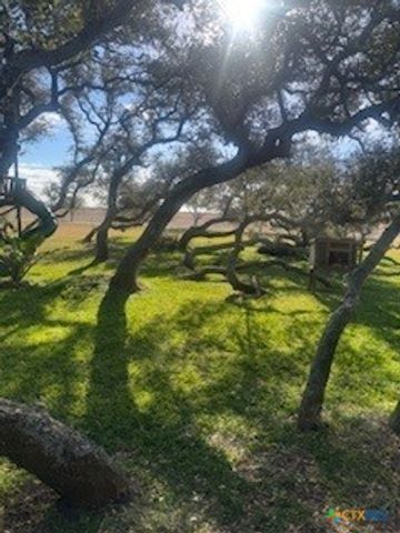 257 Whitaker Road, Port Lavaca, TX 77979