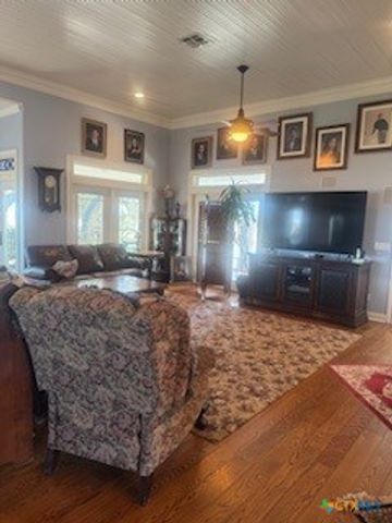 257 Whitaker Road, Port Lavaca, TX 77979