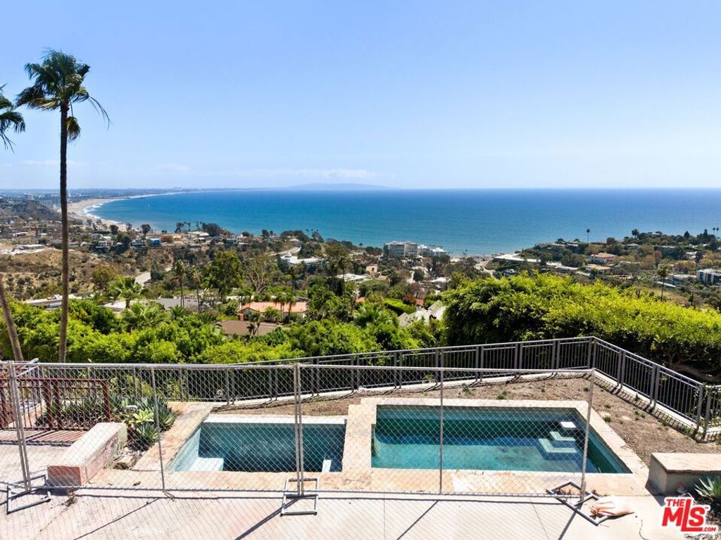 633 Resolano Drive, Pacific Palisades, CA 90272 — exterior