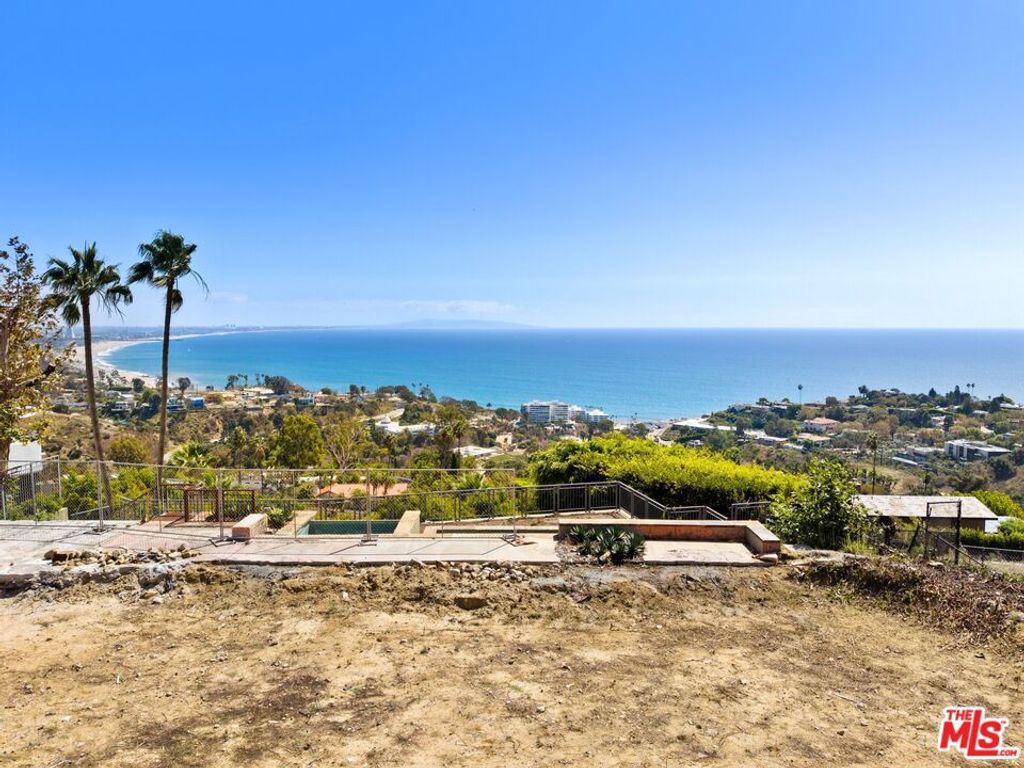 633 Resolano Drive, Pacific Palisades, CA 90272 — photo 2