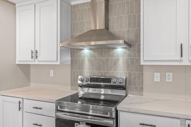 316 E Lafavre Lane, Defuniak Springs, FL 32433