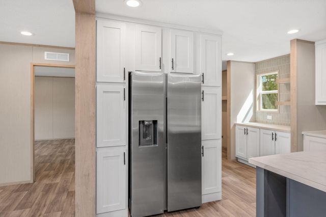 316 E Lafavre Lane, Defuniak Springs, FL 32433