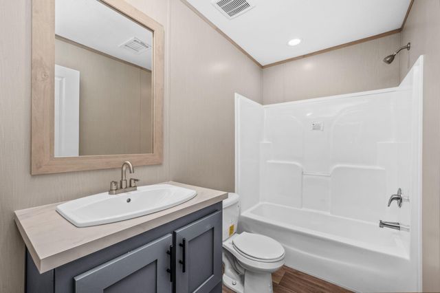 316 E Lafavre Lane, Defuniak Springs, FL 32433