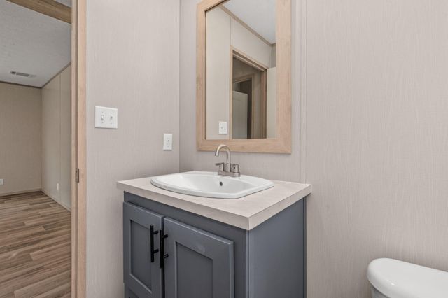 316 E Lafavre Lane, Defuniak Springs, FL 32433