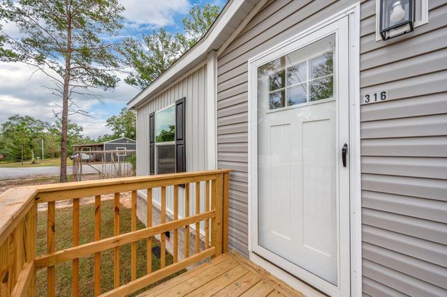 316 E Lafavre Lane, Defuniak Springs, FL 32433