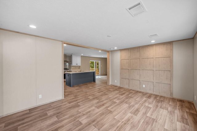 316 E Lafavre Lane, Defuniak Springs, FL 32433