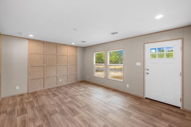 316 E Lafavre Lane, Defuniak Springs, FL 32433